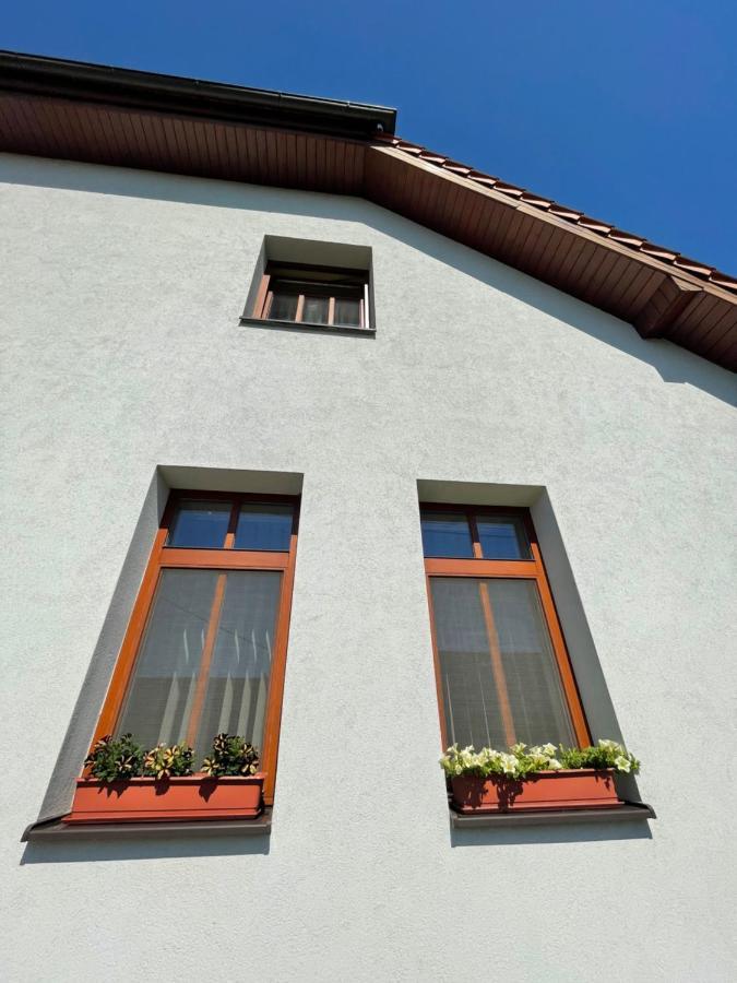 Penzion U Bohusa Lednice Exterior photo