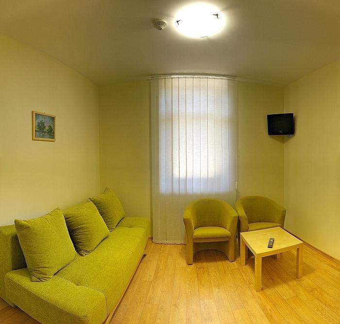 Penzion U Bohusa Lednice Room photo