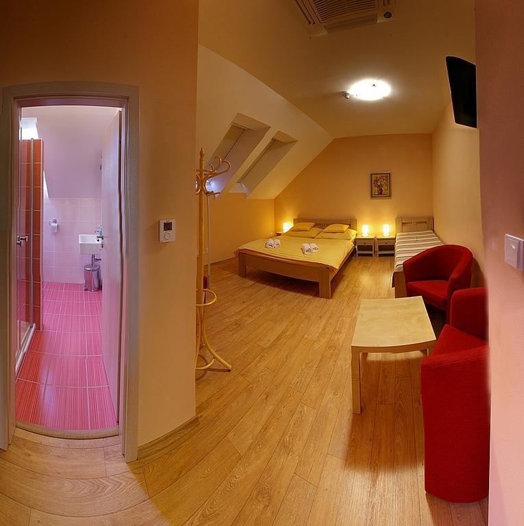 Penzion U Bohusa Lednice Room photo